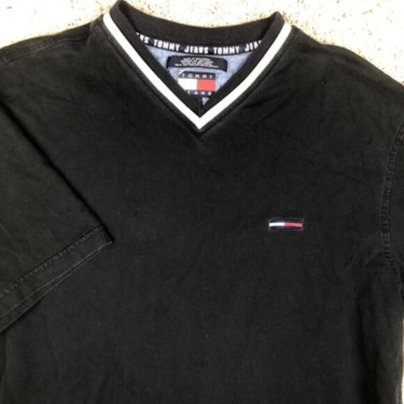 Tommy Jeans Mens Short Sleeve Black T Shirt Size Large With Red White Logo - Picture 1 of 9